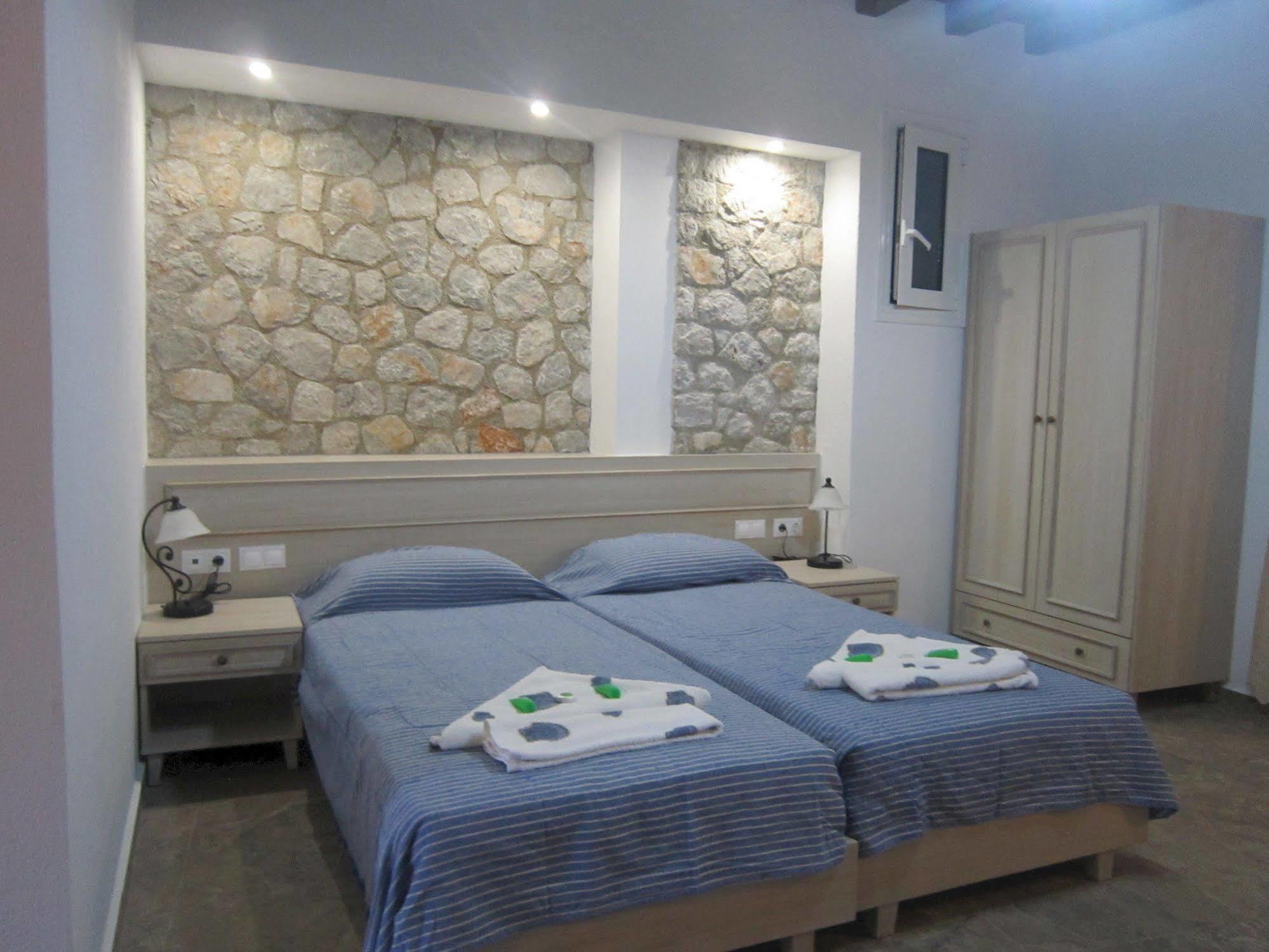 Agnanti * Archangelos (Rhodes)
